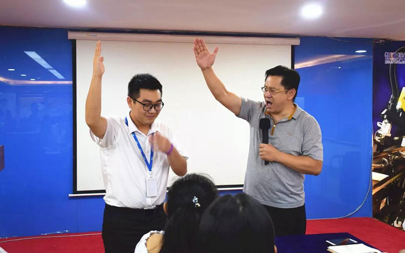 智通培訓學院與西雅圖科技學校達成戰略合作01