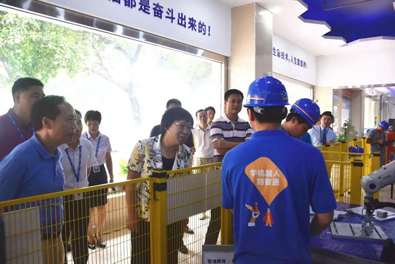 東莞市副市長喻麗君及相關領導組成的調研組到訪東莞倍增企業進行調研指導05