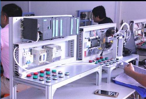 PLC編程學習培訓班難不難？